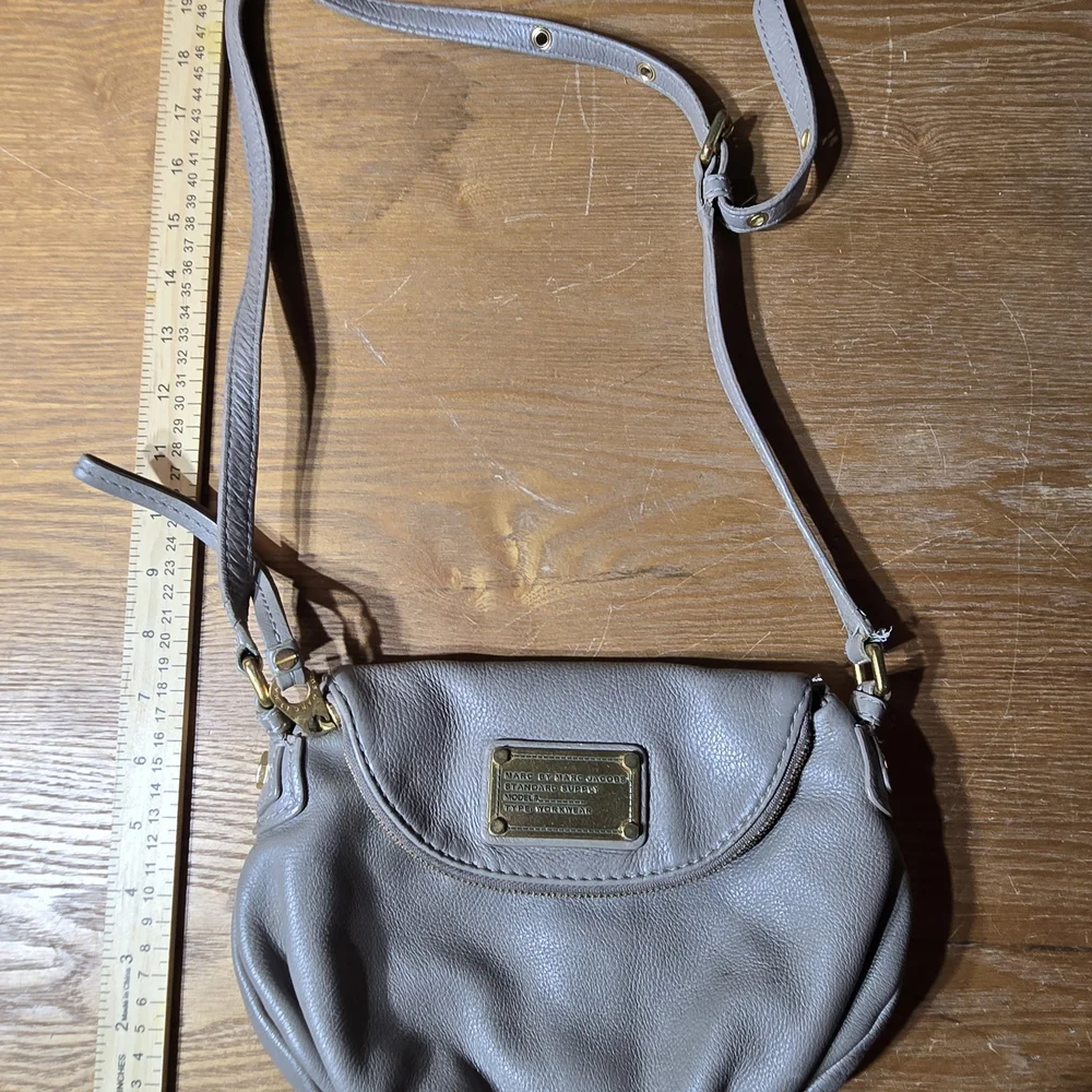 Marc Jacobs Gray Leather Crossbody Bag - Picture 8 of 8